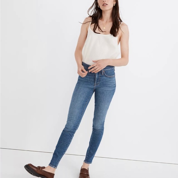 Madewell Petite 9" Mid-Rise Skinny Jeans in Heathfield Wash size 28 - Picture 1 of 2
